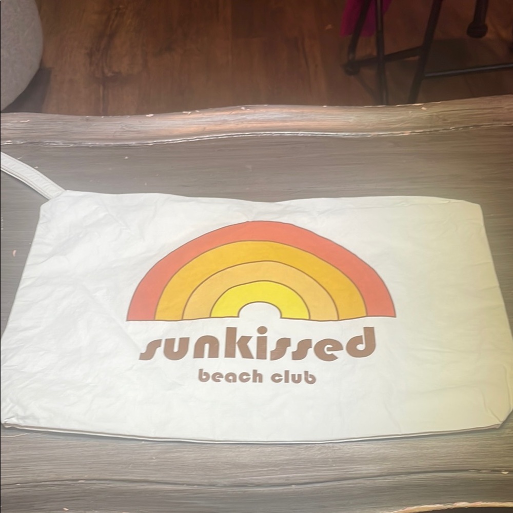 Sunkissed Beach Club White Pouch